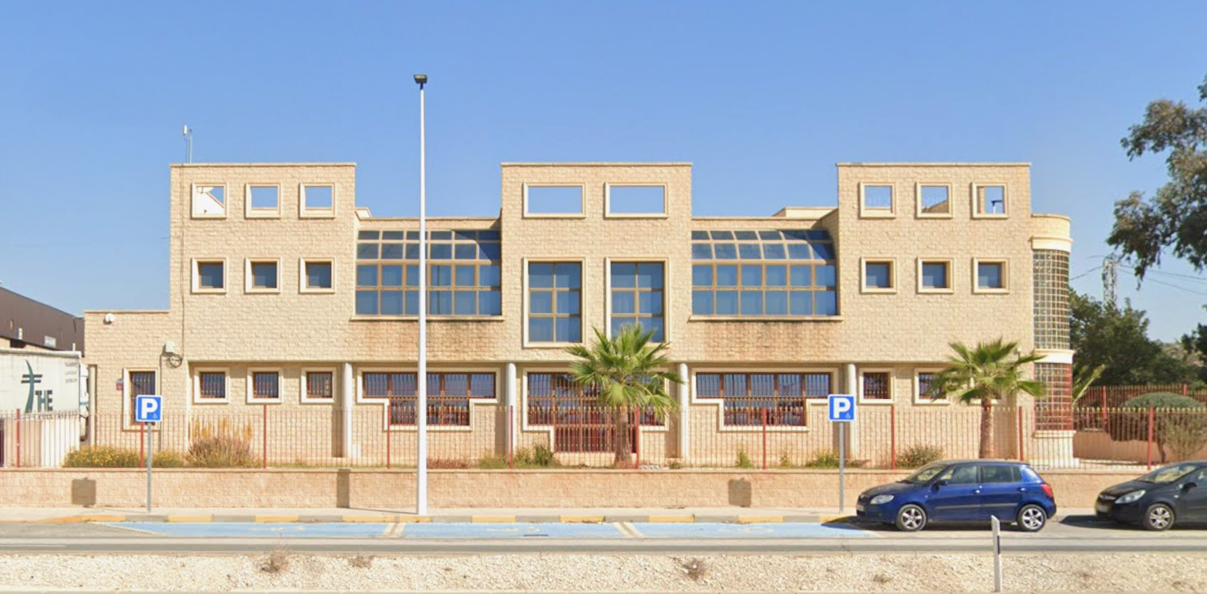 PERAL TECHNOLOGIES – Firmengebäude in Crevillent, Alicante